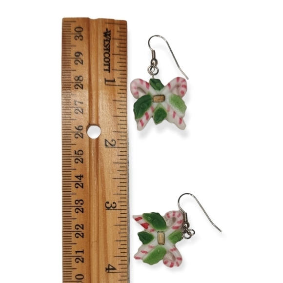 Vintage Plastic Christmas Candy Cane Earrings - Picture 3 of 5
